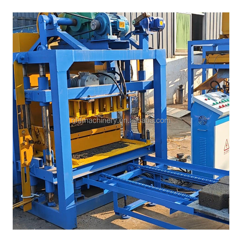 Best Selling QT4-25 Fly Ash Brick Machine Concrete Hollow Color Paver Block Machine Professional Custom China Brick Machine Line